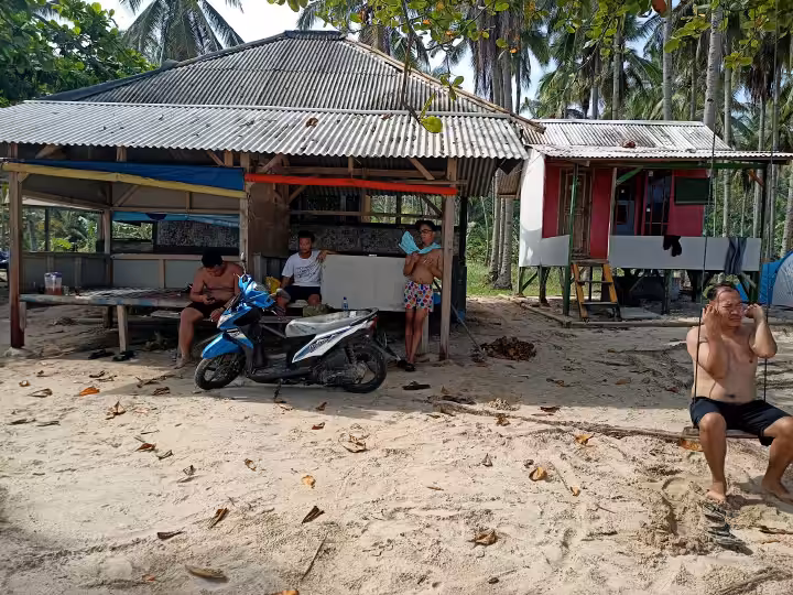 fasilitas di Pantai Legon Pari