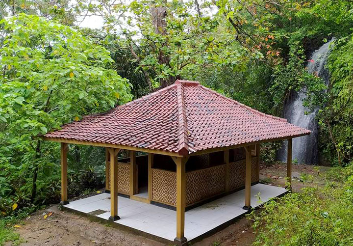 fasilitas di pantai sancang kabupaten garut