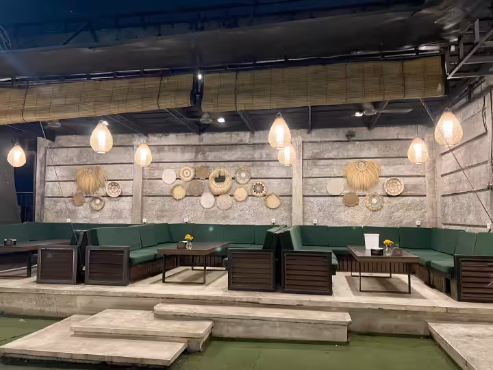 indoor area Jinjit Cafe