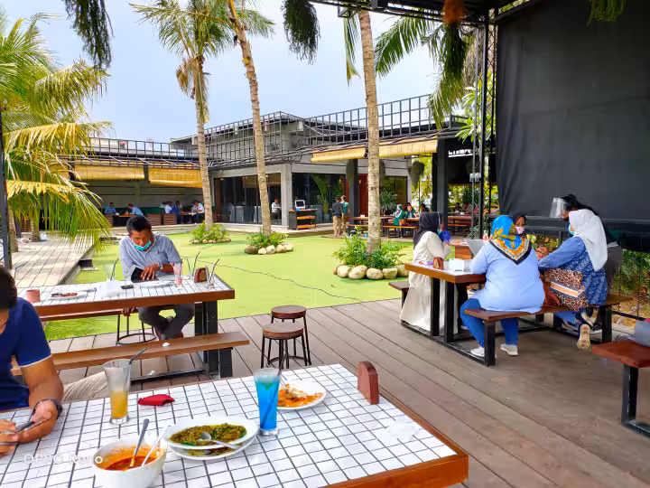 nongkrong di Jinjit Cafe