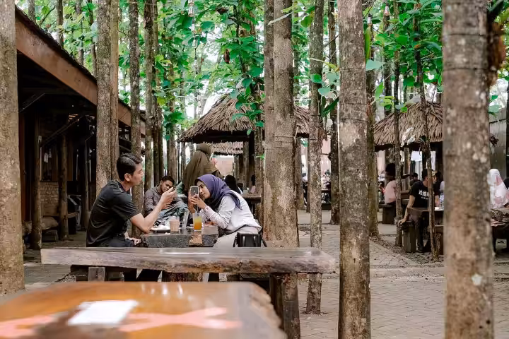 nongkrong di Kebun Latte Tangerang