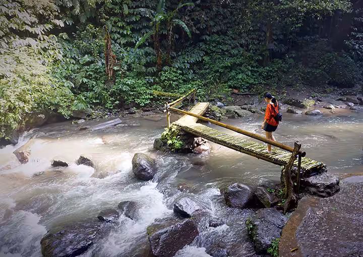 objek wisata air terjun nungnung bali
