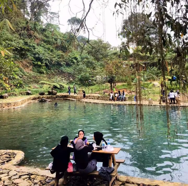 piknik di Telaga Batu Bogor