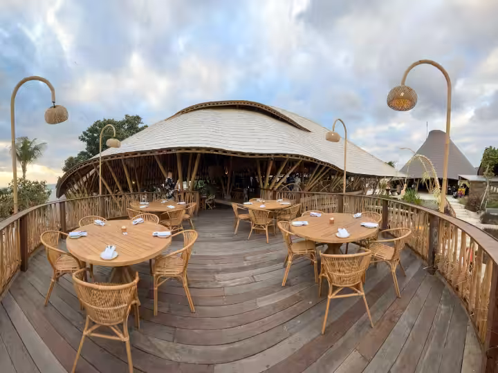 restoran di Mari Beach Club