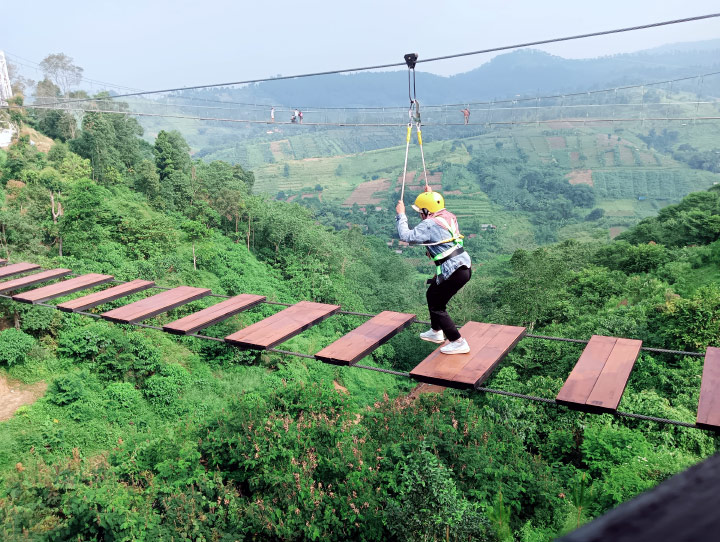sky walk The Nice Funtastic Park Cianjur