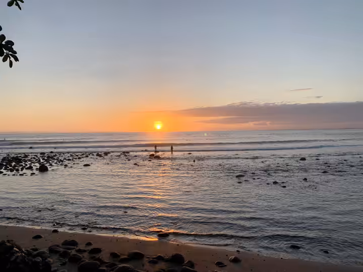 sunset di Pantai Medewi Bali