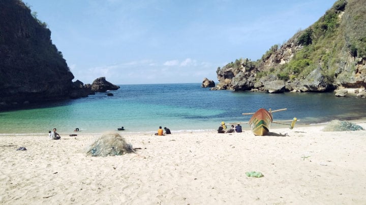 wisata Pantai Sanglen Gunungkidul