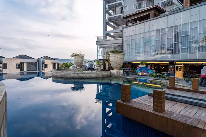 Horison Ultima Bhuvana Ciawi