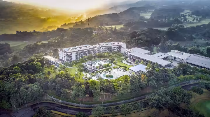 Royal Tulip Gunung Geulis