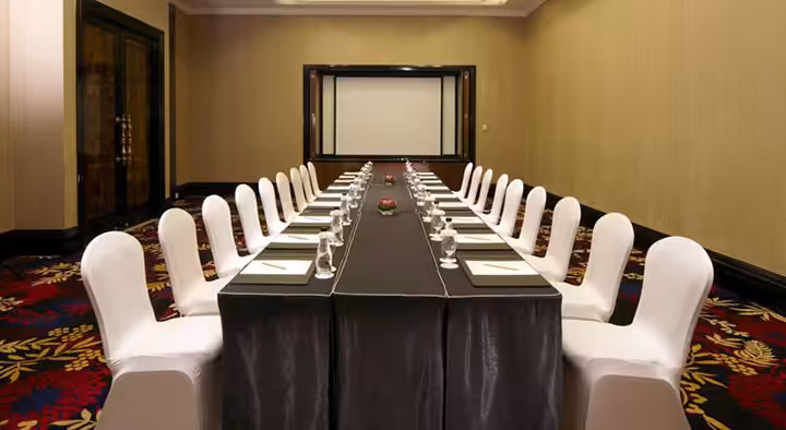 The Trans Luxury Hotel Bandung buka jam berapa