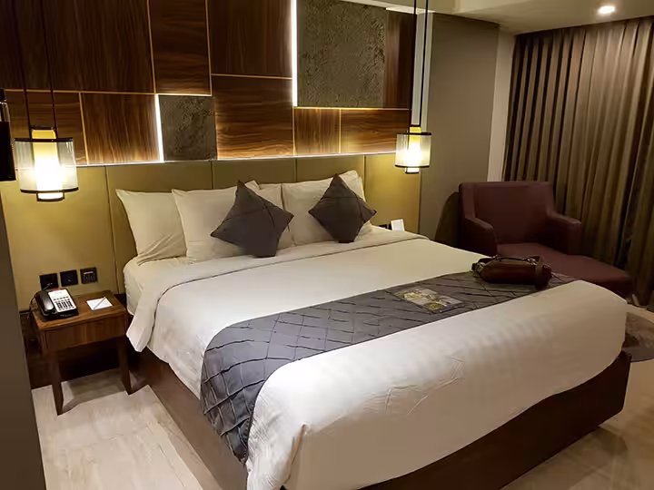 aston madiun harga kamar