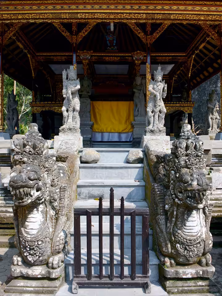 candi tebing gunung kawi temple