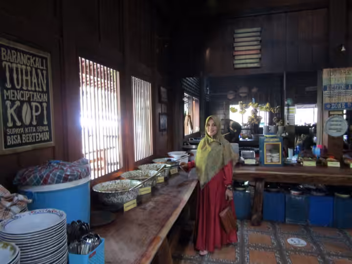 menu di Waroeng Kopi Klotok Cisarua