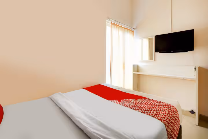 OYO Airport Village Juanda