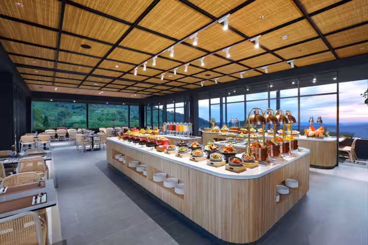 restoran di Grand Aston Hotel Puncak