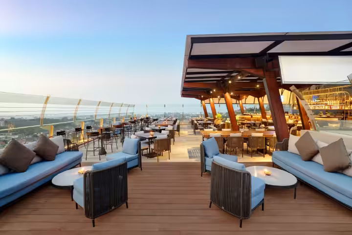 rooftop bar Hotel Aruss Semarang
