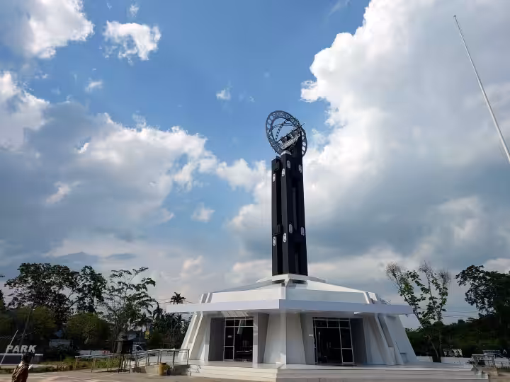 sejarah taman khatulistiwa Pontianak