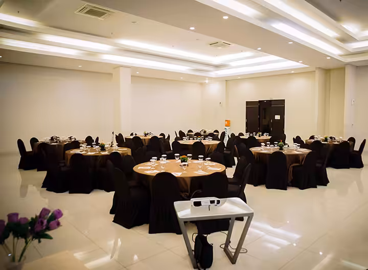 v hote & residence bandung