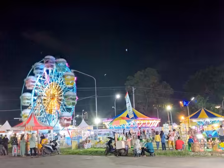 wahana di Alun-Alun Kota Pekalongan