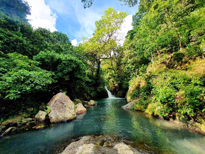 Aling-aling Waterfall
