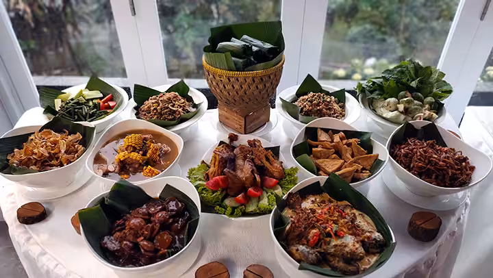 Leuweung Geledegan Ecolodge menu