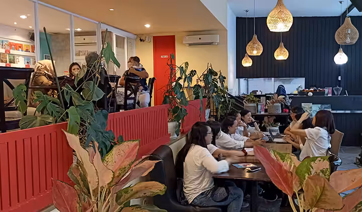 The Localist Coffee and Bistro Surabaya