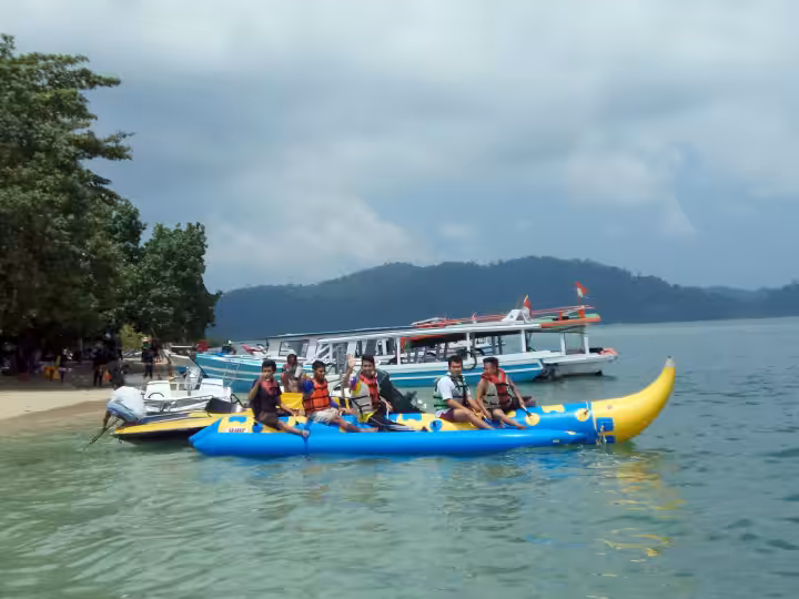 banana boat Puncak Indah Mandeh