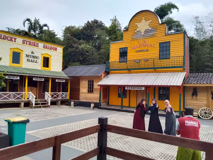 cowboy town Wisata Alam OASIS Sukabumi