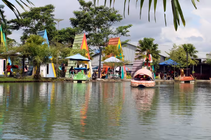 danau cinta Umbul Bening Park