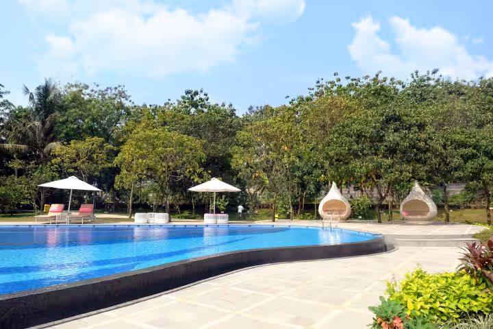 kolam renang Rumah Perubahan Jakarta Escape Bekasi