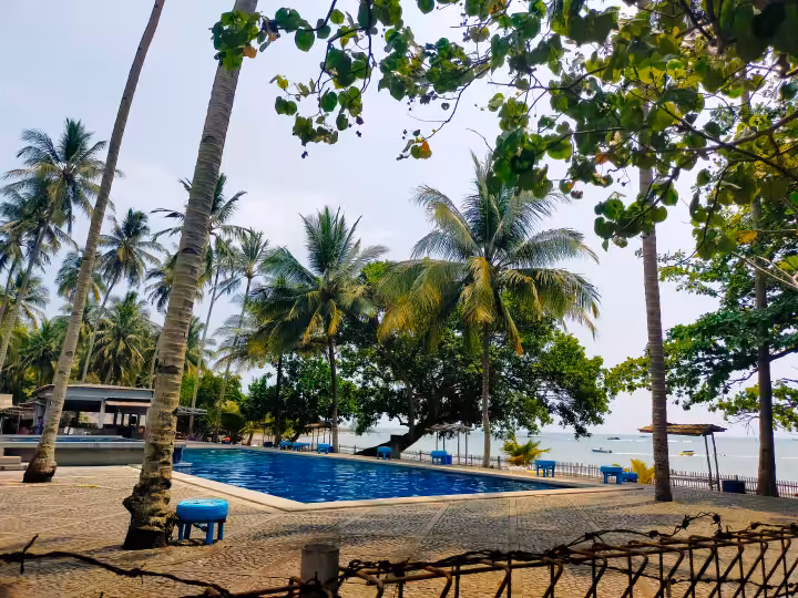 kolam renang Pantai Lagundi Anyer