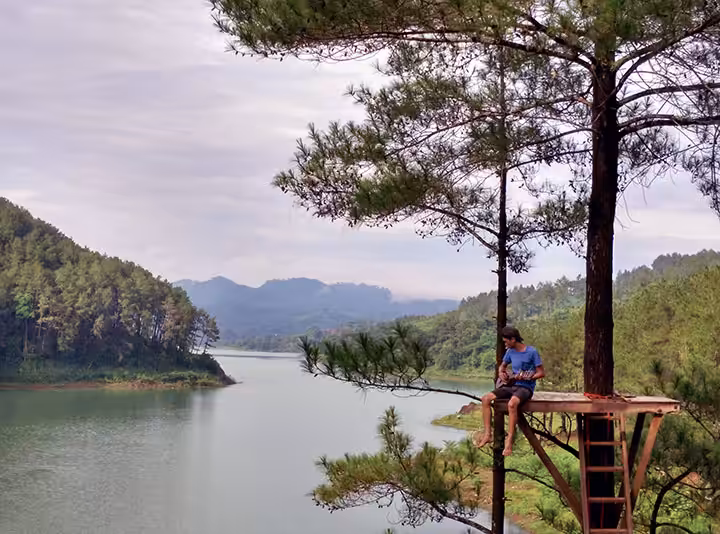ranu gumbolo camping dan spot foto