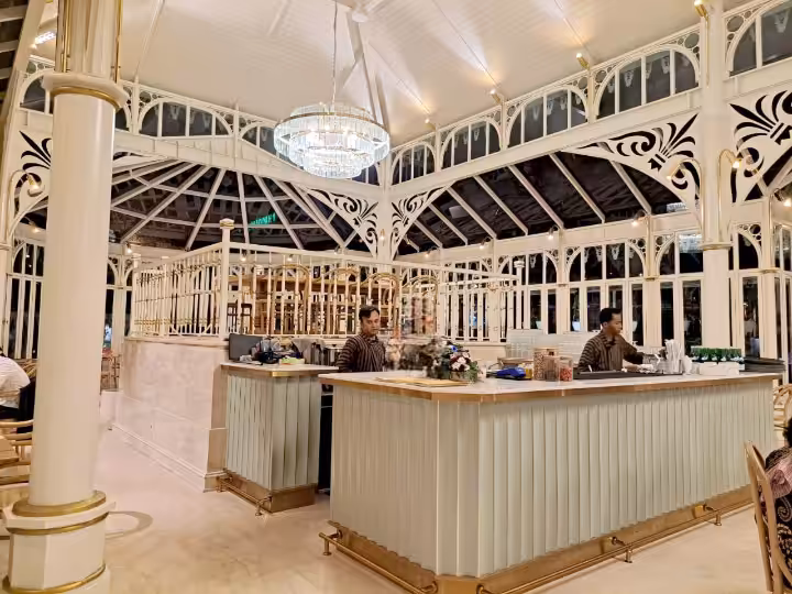 fasilitas restoran pracimasana