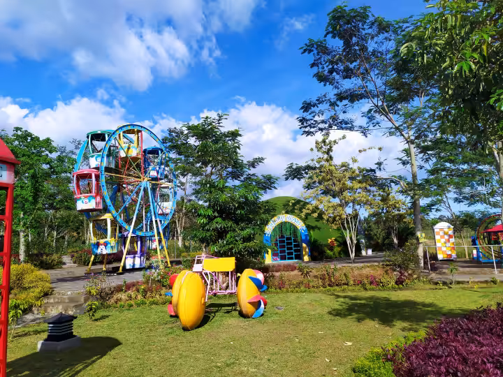 wahana permainan di Umbul Bening Park