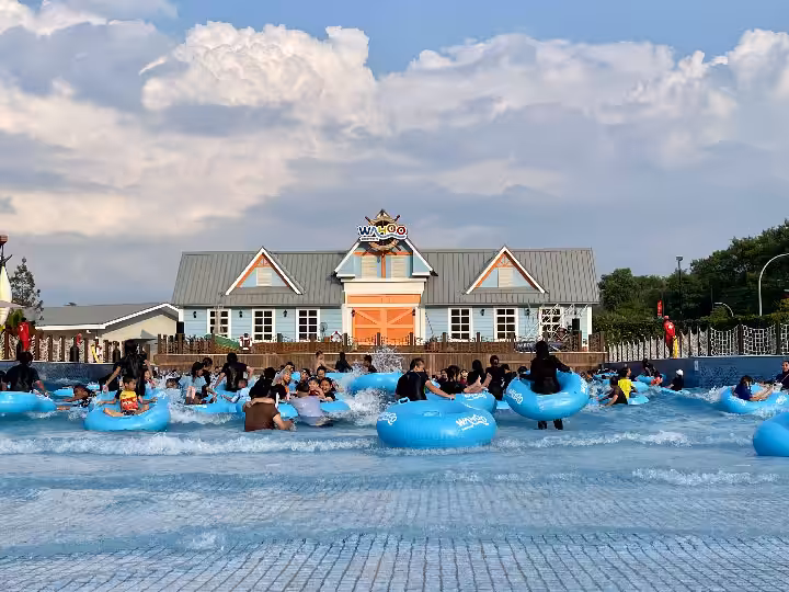 wave pool Wahoo Waterworld Bandung