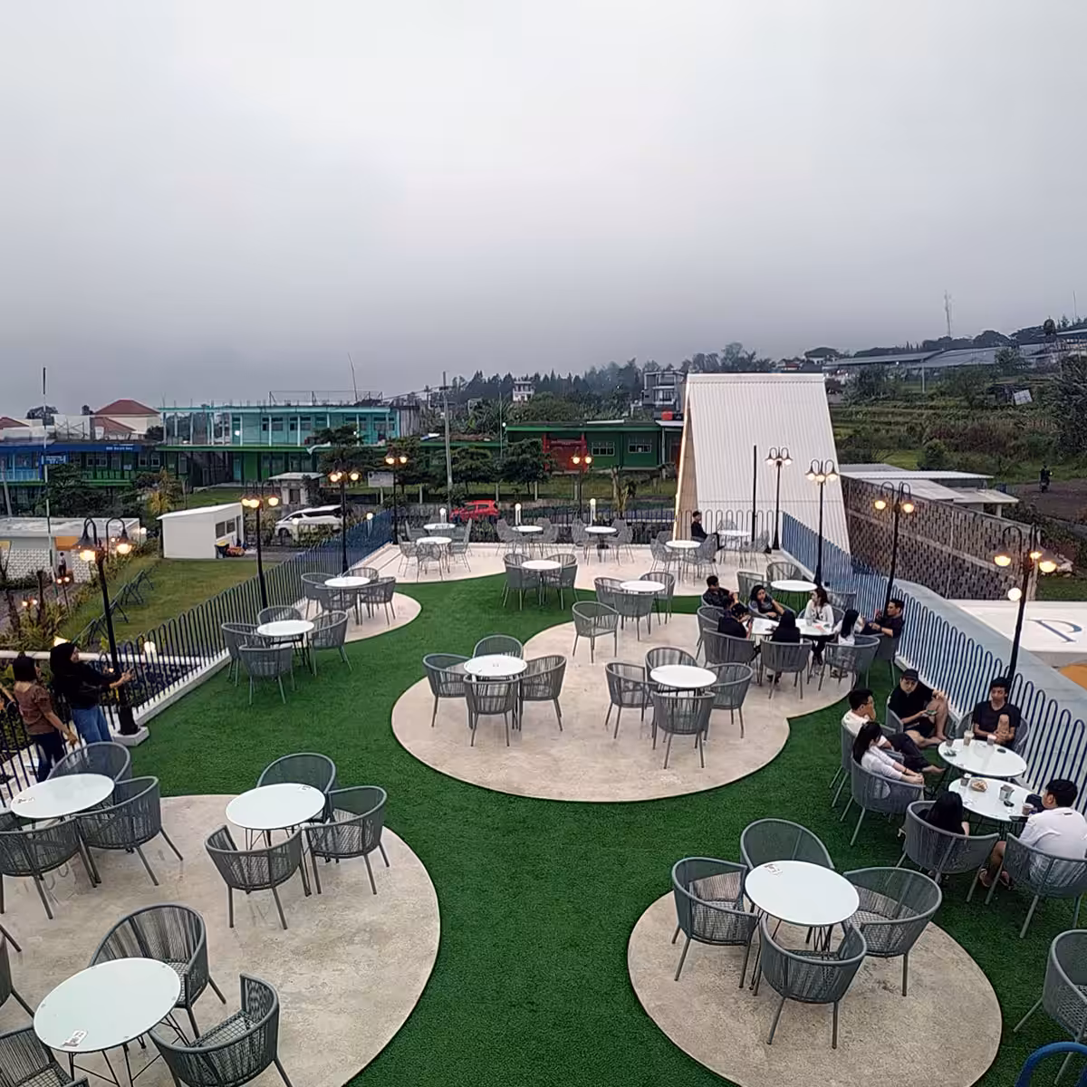 cafe di malang yang bagus