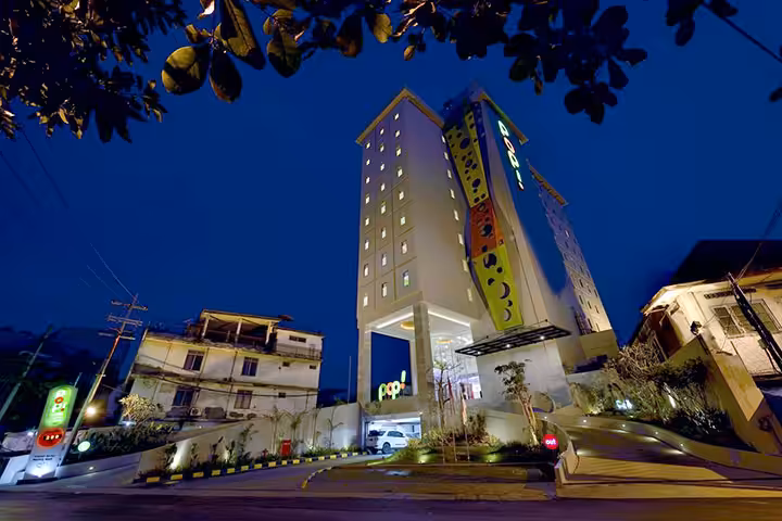 pop hotel stasiun kota surabaya