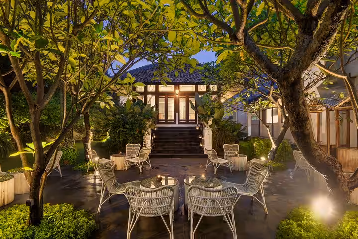 tempat nongkrong di jakarta selatan yang ada live music