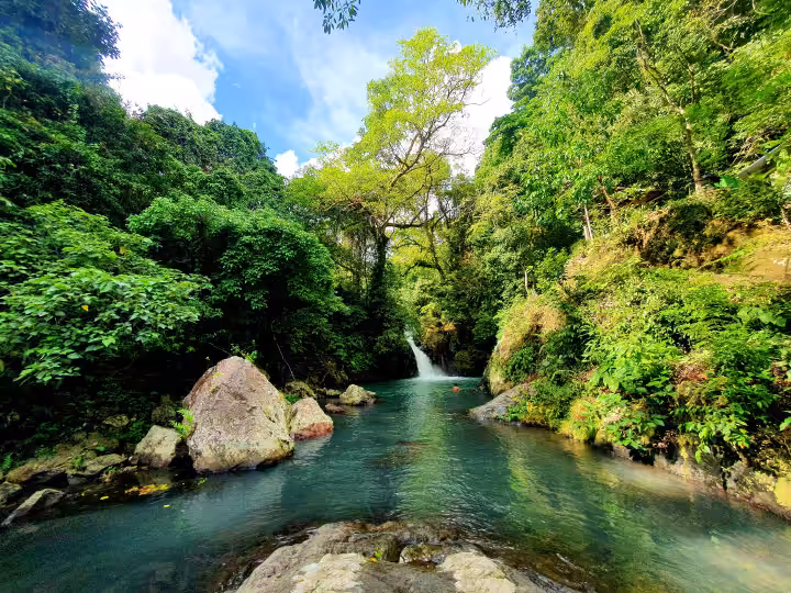 wisata Aling-Aling Waterfall Bali