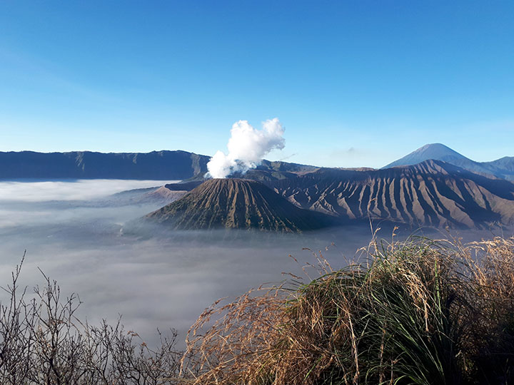 Bukit Cinta Taman Nasional Bromo Tengger Semeru