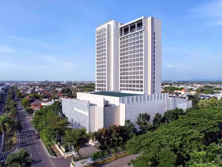 Grand Mercure Solo Baru