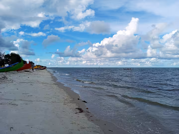 Pantai Serdang Belitung