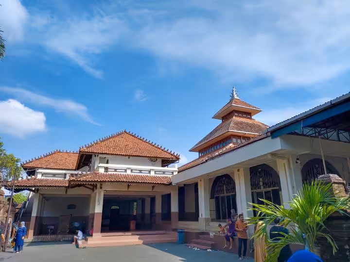 fasilitas di Makam Sunan Kudus