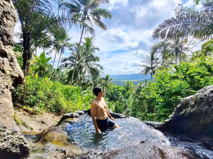 Gembleng Waterfall jacuzzi