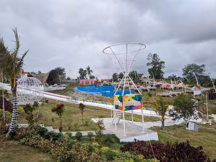 objek wisata Havana Hills Cilacap