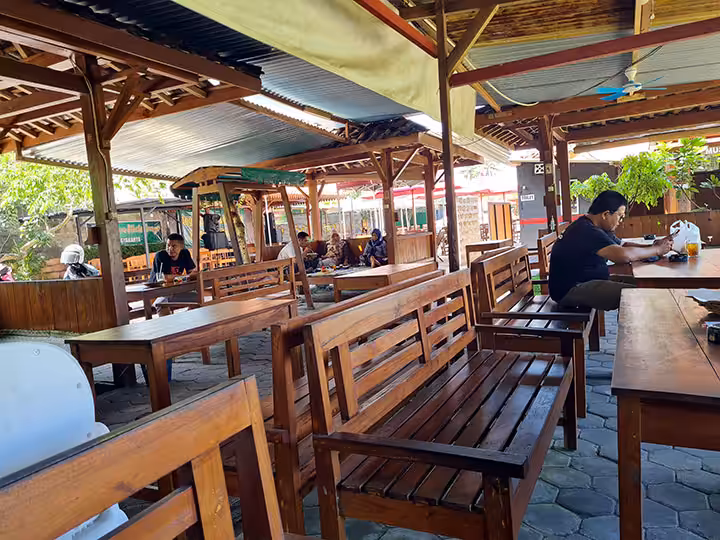 Angkringan Mbok Naryo