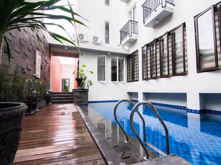 Eightin Hotel Sudirman Jakarta