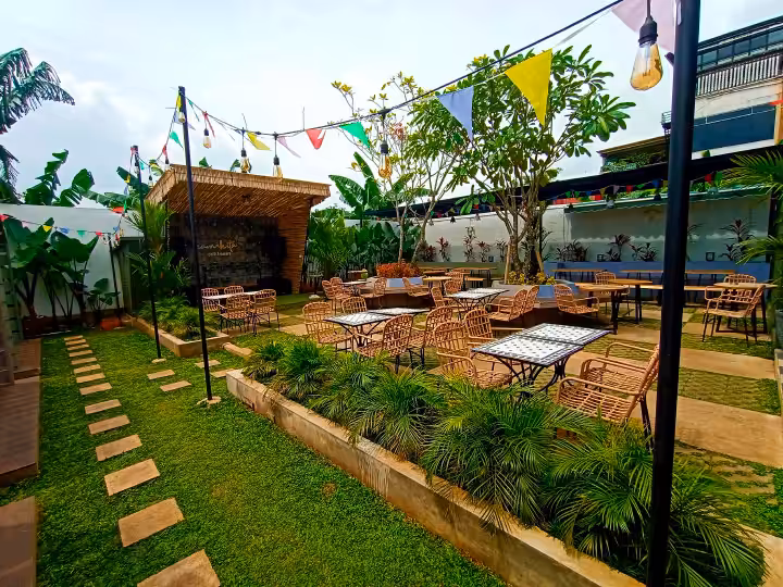 Kamikita Cafe & Eatery