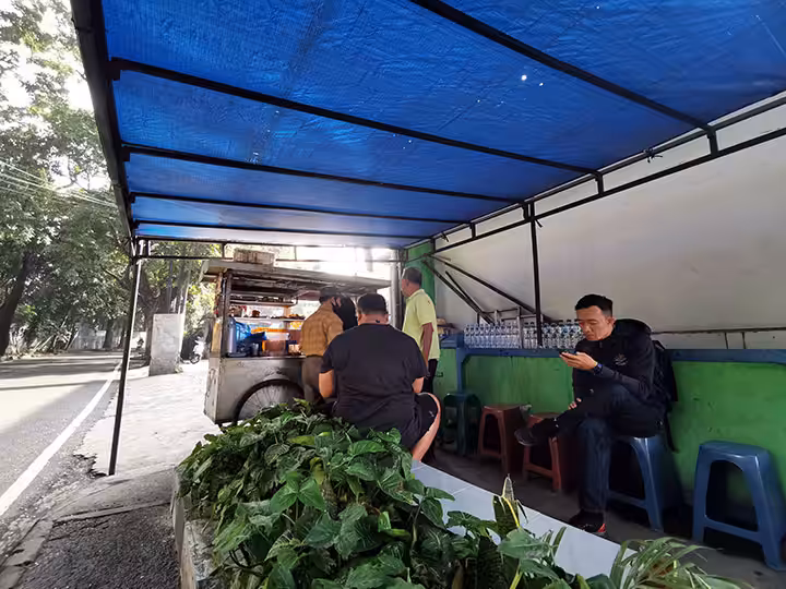 Nasi Kuning Sumur Bandung