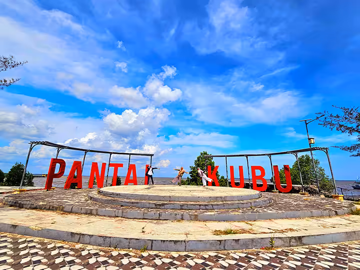 Pantai Kubu Kalimantan Tengah